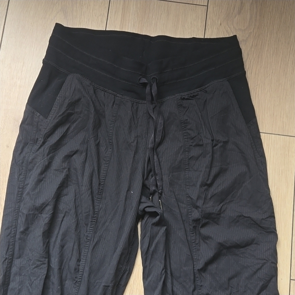 Lululemon Dance Studio Mid-Rise Jogger Sz 6 - Picture 4 of 12